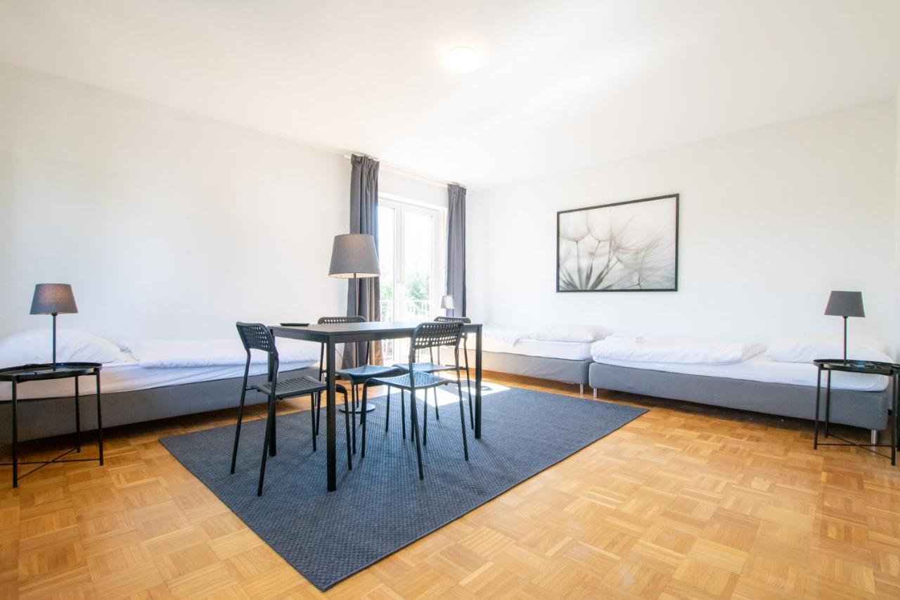 מירבוש Raj Living - 1 , 3 And 4 Room Apartments - 20 Min Messe Dus & Airport Dus מראה חיצוני תמונה