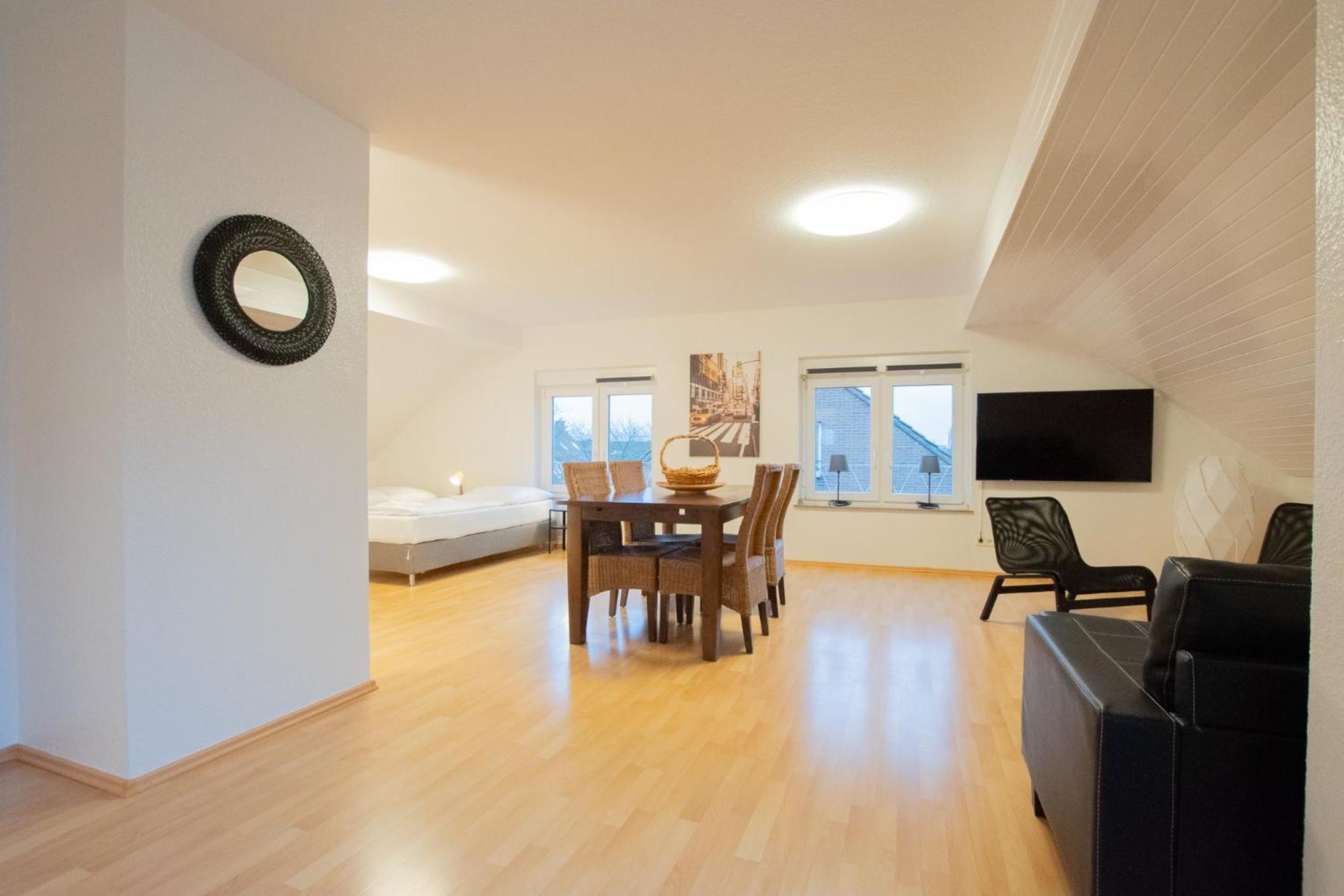 מירבוש Raj Living - 1 , 3 And 4 Room Apartments - 20 Min Messe Dus & Airport Dus מראה חיצוני תמונה